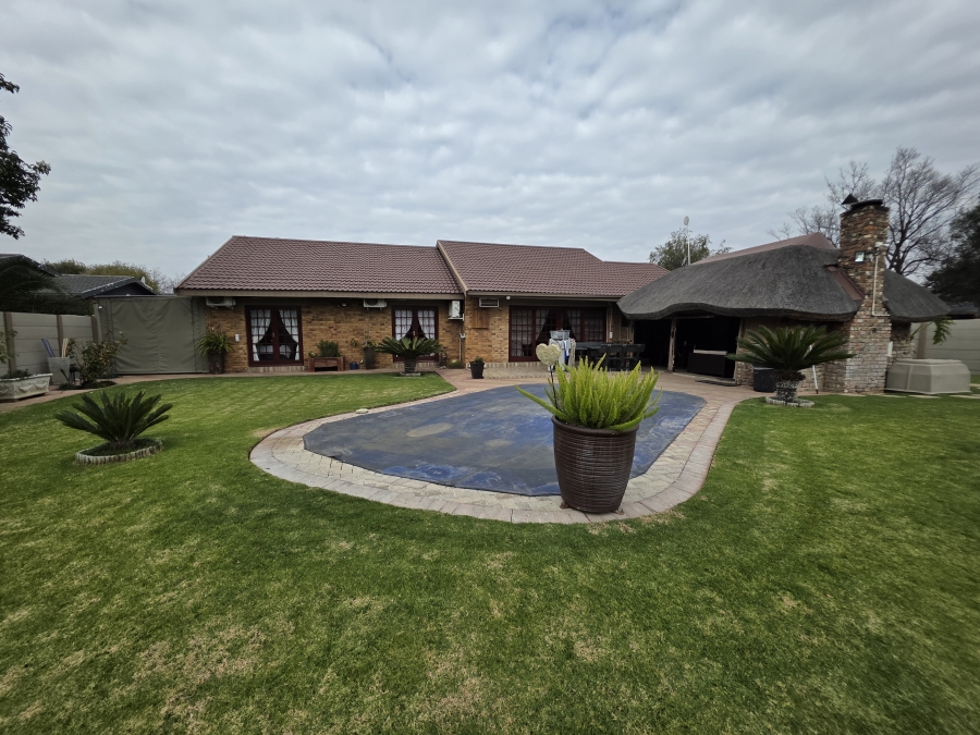 3 Bedroom Property for Sale in Flamingo Park Free State